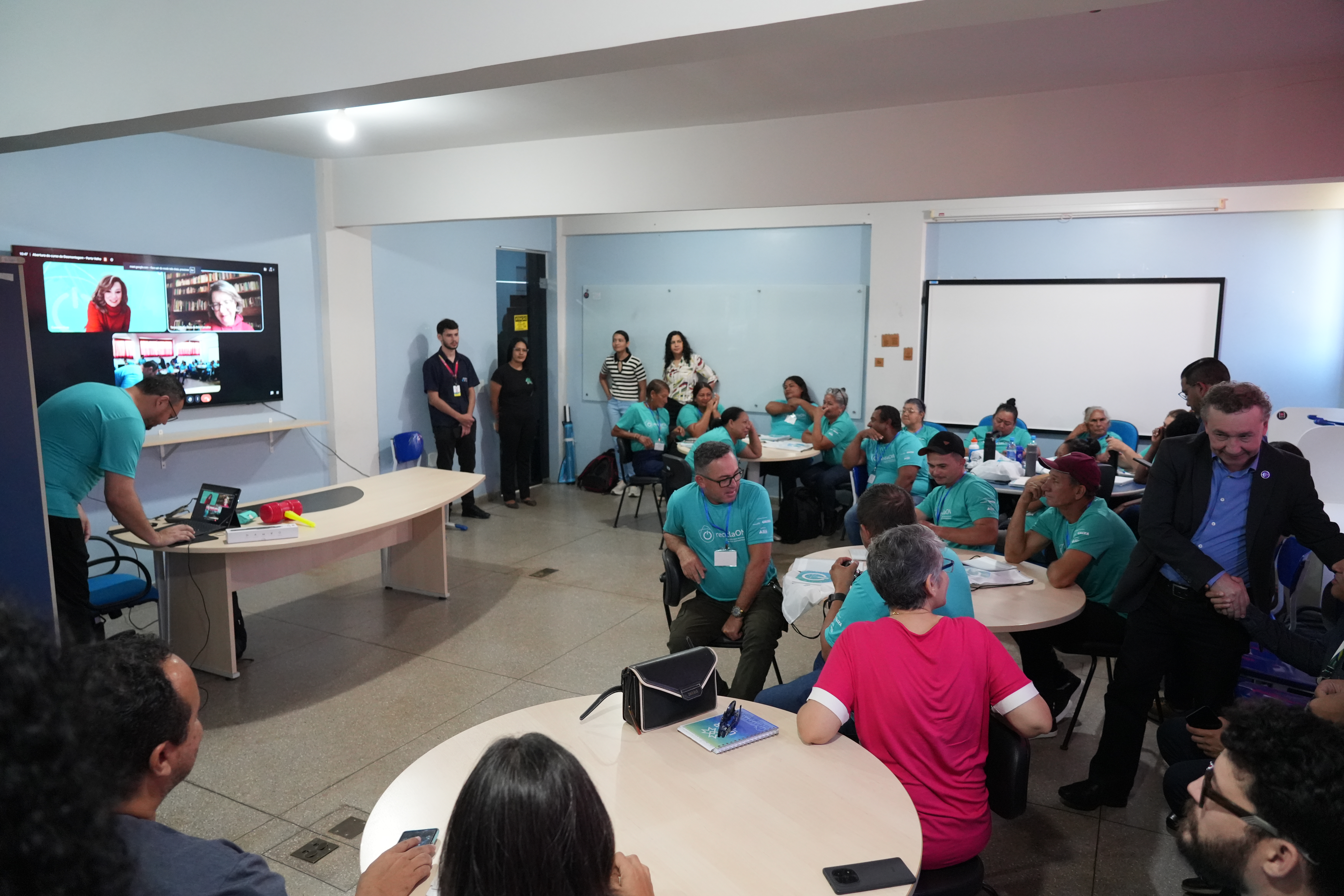 Capacitação para reciclagem de resíduos eletroeletrônicos tem início em Porto Velho