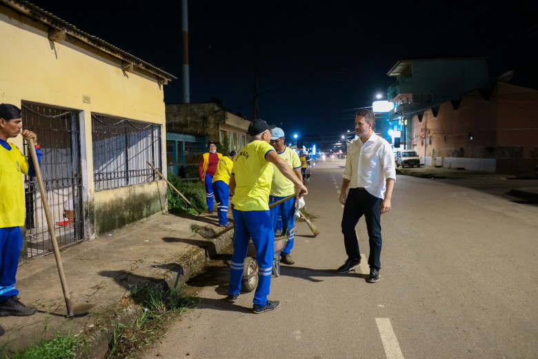 Prefeito Léo Moraes destaca a importância dos serviços para manter a cidade limpa e organizada