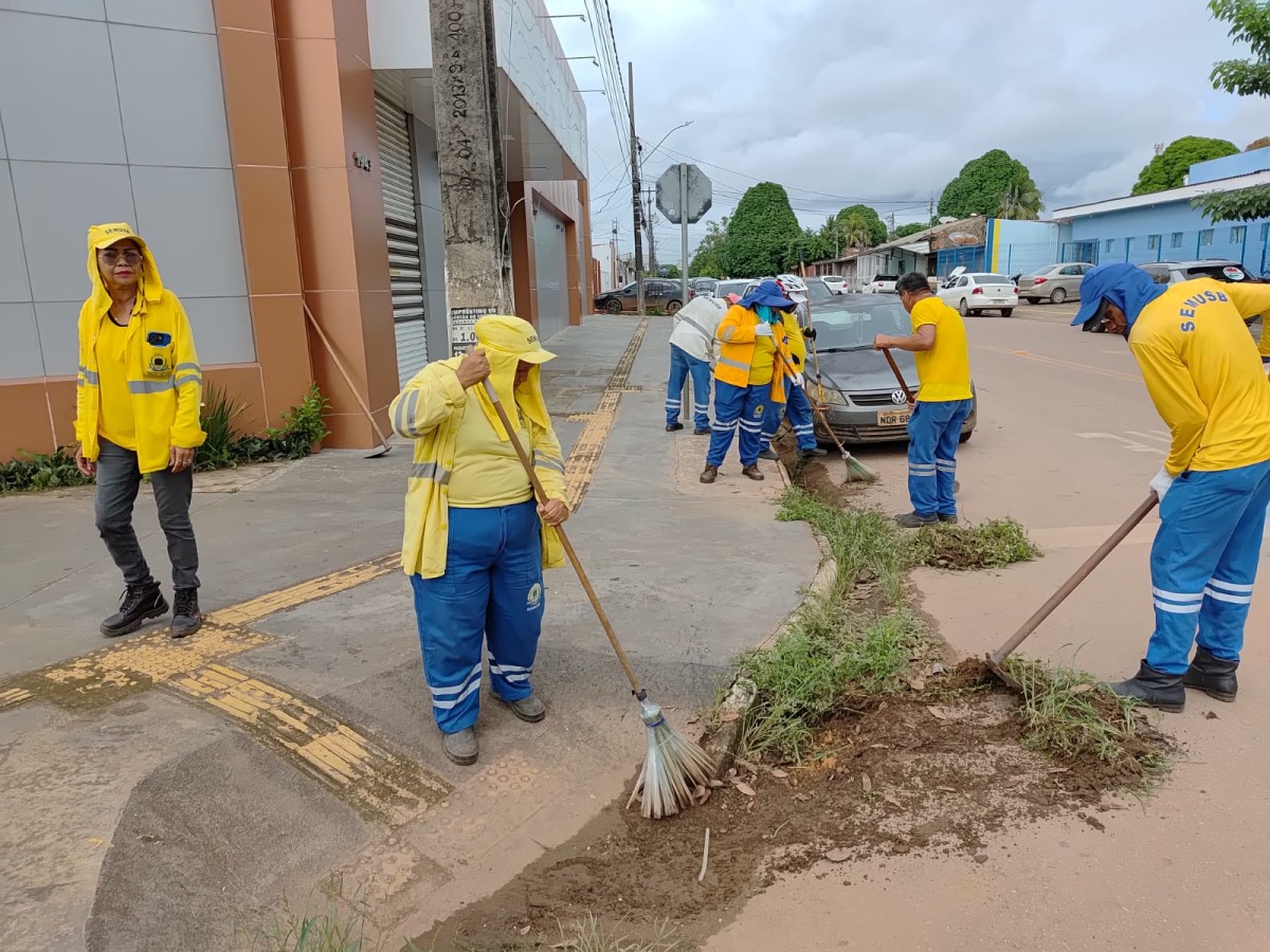 Ações incluem capina, roçagem, rastelagem, varrição e entre outros
