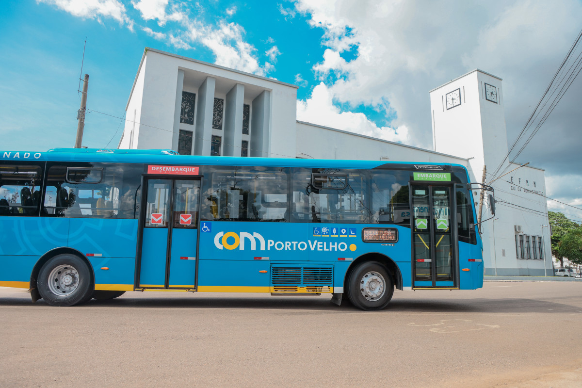 Serviço de transporte coletivo funcionará na quinta-feira (19) e na sexta-feira (20) com a frota de sábado