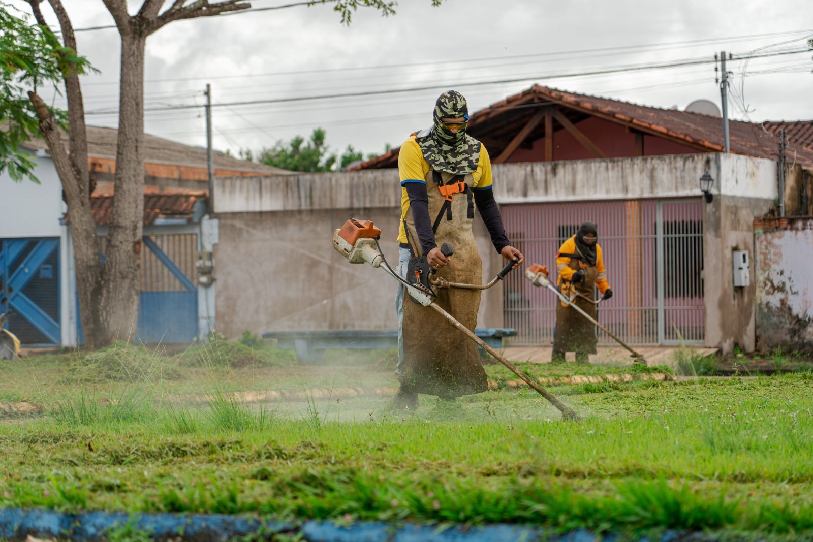 Foram 210 mil metros quadrados de roçagem apenas em março