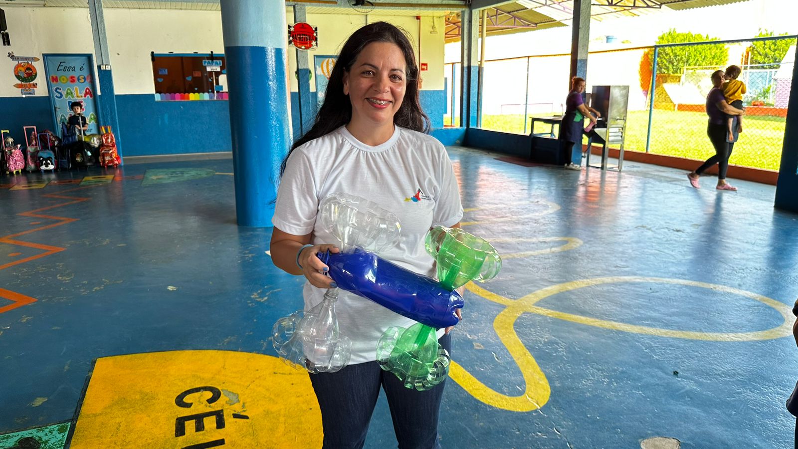  Elen Maria foi uma das servidoras da Seinfra que conduziu a palestra para os alunos